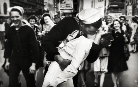 VJ Day picture 01-01-04